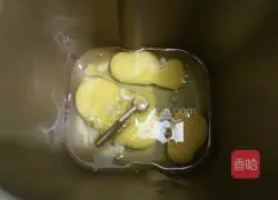 Illustrations on how to color homemade bread beautifully 1