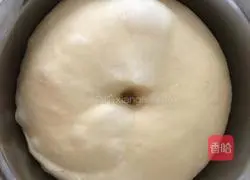 Illustration of how to make light butter bread 5