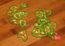 Illustration of how to make tomato and mushroom pasta 5