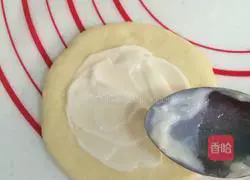 Illustration of how to make seaweed and meat floss bread 6