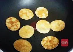 Illustration of how to make banana waffles 9