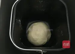 Illustration of how to make meat floss bread 6