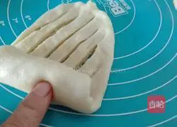 Milk Coconut Bread Recipe Illustration 13