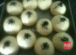 Illustration of how to make bean paste buns 14