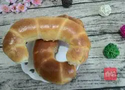 Illustration of how to make croissants 11