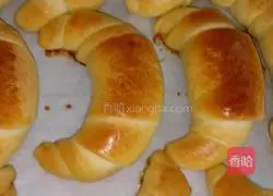 Illustration of how to make croissants 15