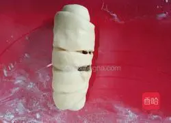 Illustration of how to make raisin bread rolls 8