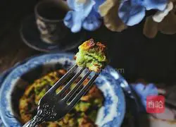 Illustration of making beautiful breakfast matcha bread pudding 11