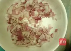 Illustration of how to make bacon pizza 5