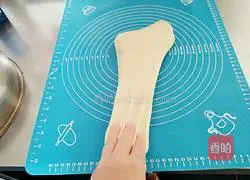 Milk Coconut Bread Recipe Illustration 5