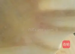 Illustration of how to make raisin flower bread 4