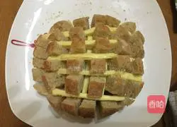 Cheese Baked Bread Flowers Recipe Illustration 4