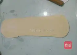 Illustration of how to make coconut breadsticks 8