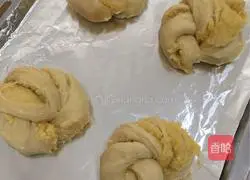 Coconut Bread Recipe Illustration 14