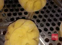 Illustration of how to make Nanru bread 9