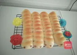 Caterpillar Bread Recipe Illustration 18