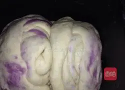 Illustration of how to make purple sweet potato bacon and dried fruit bread 4