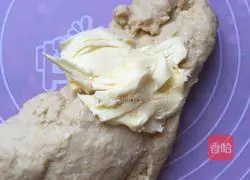 Red bean paste pumpkin Illustration of how to make bread 6