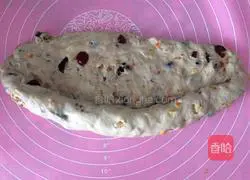 Walnut and cranberry soft European buns (medium seeding method) illustration 11