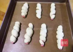 Illustration of how to make screw buns 11