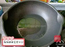 Illustration of how to make Italian hollow noodles 2