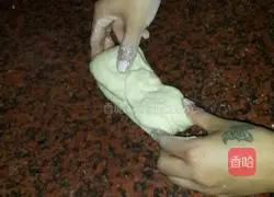 Illustration of how to make taro bread 5