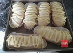 Illustration of how to make custard butter bread 13