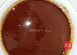 Family Illustration of how to make hot dry noodles 6