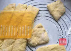 Honey Bread Recipe Illustration 7