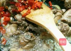 Illustration of how to make delicious beer duck 7