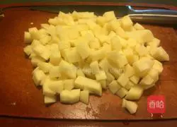 Illustration of how to make tuna fish and potato salad 1