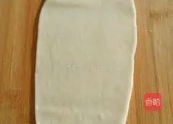 Illustration of how to make raisin flower bread 7