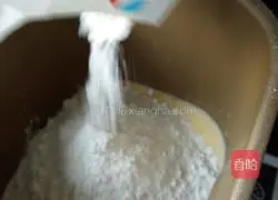 Illustration of how to make bread fall in love with cake 1