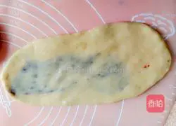 Illustration of making bean paste bread 6