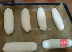 Illustration of how to make meat floss bread 4