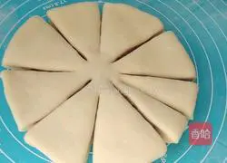 Illustration of how to make flower-shaped bean paste bread 13