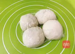 Illustration of how to make garlic salty bread 8