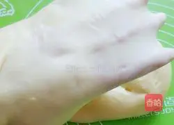 Illustration of how to make mulberry jam bread 7