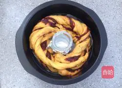 Illustration of how to make pumpkin bean paste hand-pulled bread 5