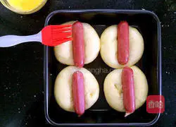 Illustration of how to make cute sausage bread 9