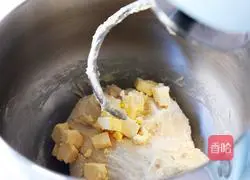 Illustration of how to make bean paste bread rolls 3