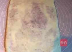 Illustration of how to make purple potato hand-torn bread 16