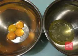 Illustration of how to make red yeast powder cream cake roll 2