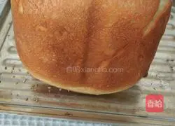Illustration of how to bake bread in a bread machine 10 