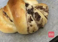 Illustration of making bean paste bread rolls 9