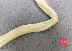 Illustration of how to make chive cheese bread 5