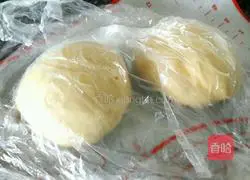 Illustration of how to make borscht bread 9