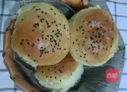 Illustration of how to make blessed buns 12