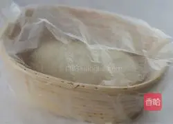 Illustration of how to make no-knead country European buns 13