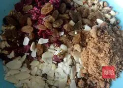 Illustration of how to make rye flour European bread 7